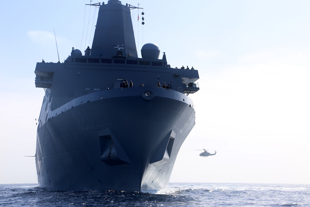 11th Marine Expeditionary Unit conducts visit board search and seizure