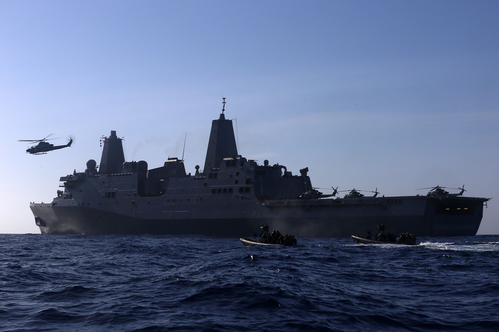 11th Marine Expeditionary Unit conducts visit board search and seizure