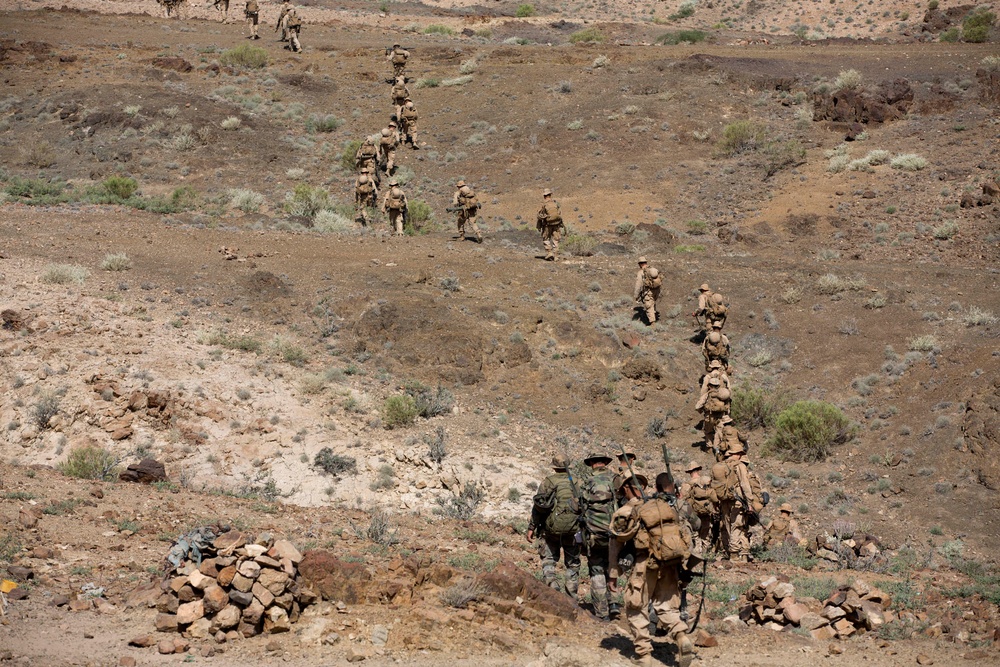 22nd MEU Marines, French soldiers conduct patrolling exercise