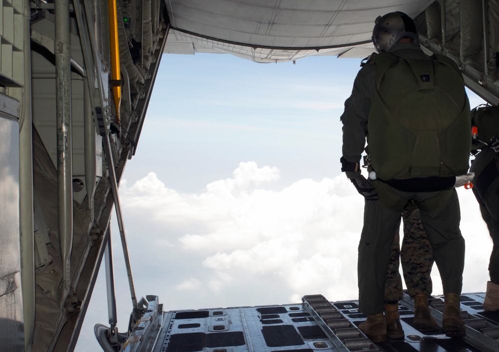 Deployed Marines conduct training in the field