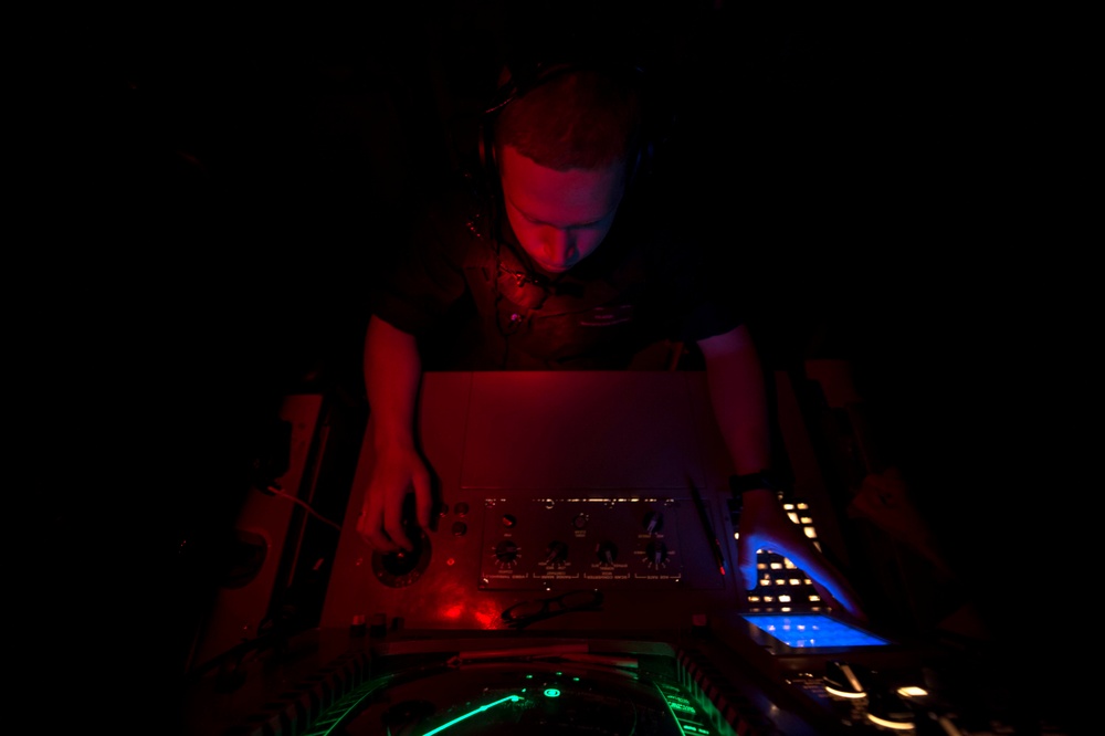 USS Vella Gulf in Souda Bay