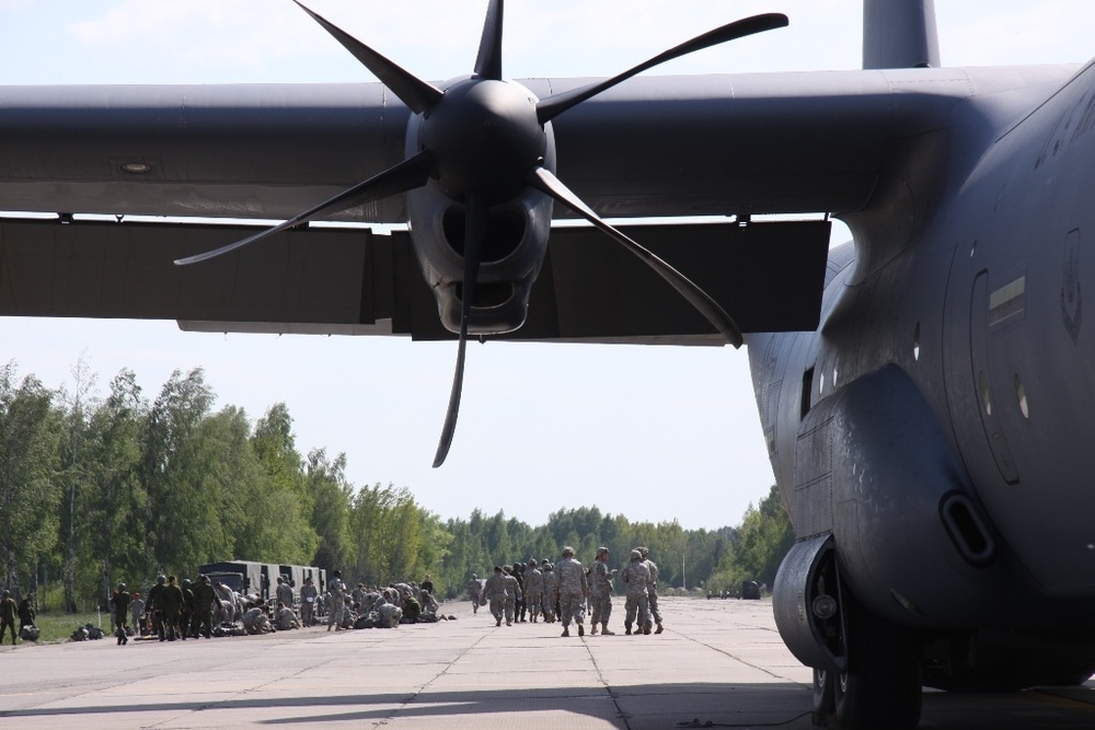 US and Lithuanian paratroopers conduct airborne operations
