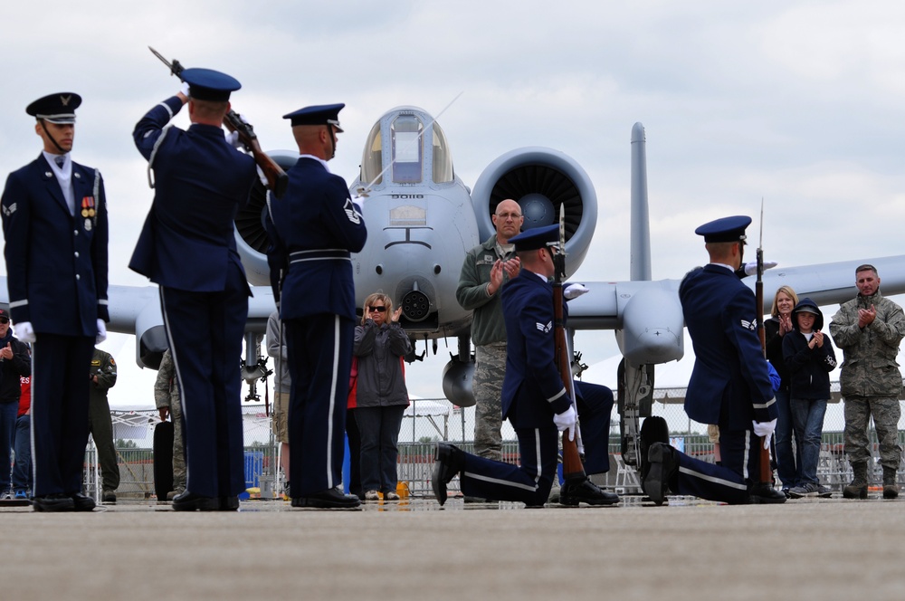 US Air Force Honor Guard perform at Thunder Over the Valley