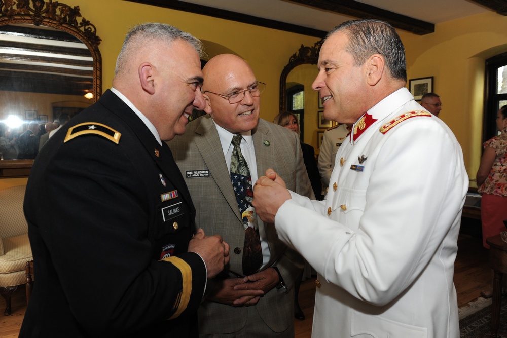 Army South, Chilean Army strengthen relationships during War College Hall of Fame ceremony