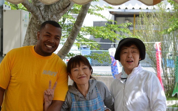 NAF Misawa Sailors Conduct Barbecue for Minami Sanriku Residents