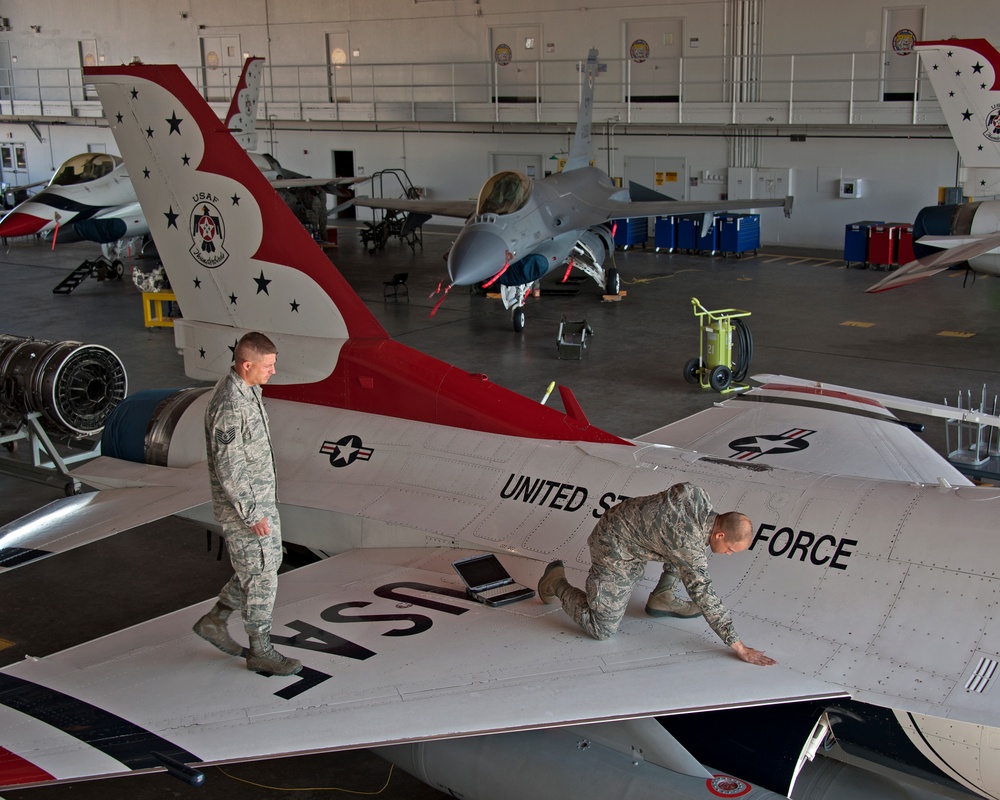 Inspection of an F-16 Thunderbird aircraft
