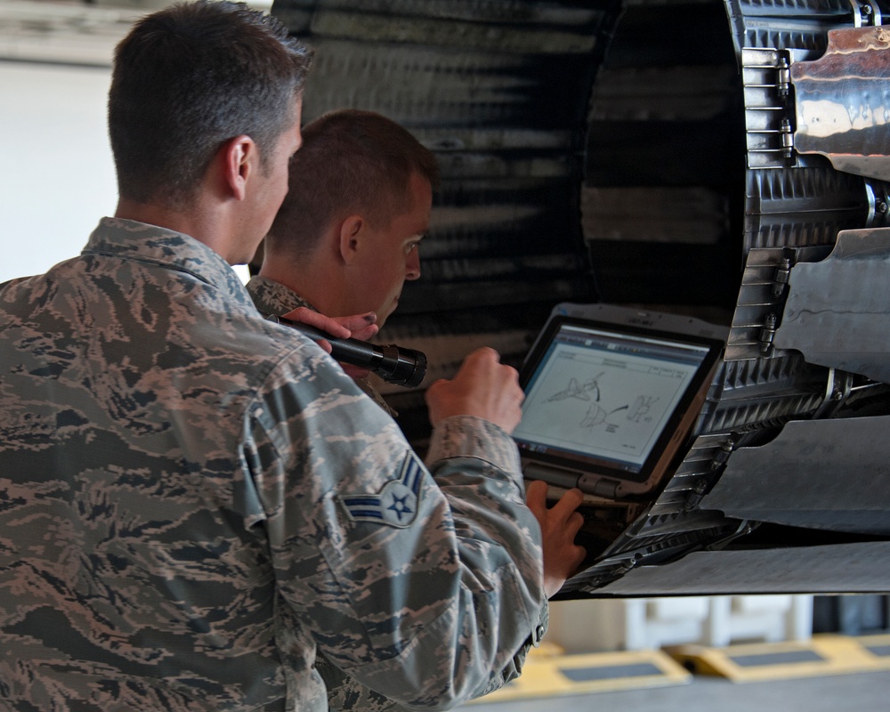 Inspection of an F-16 Thunderbird aircraft