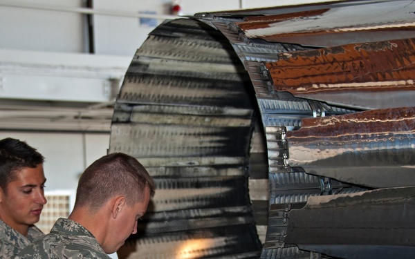 Inspection of an F-16 Thunderbird aircraft