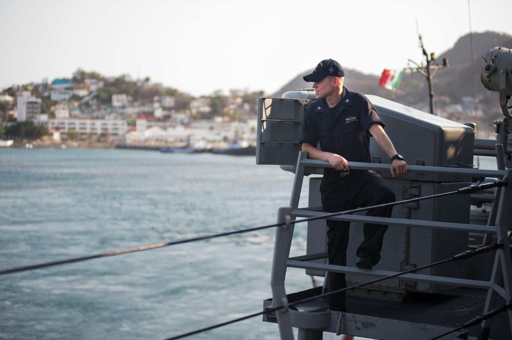 USS Vandegrift in Mexico