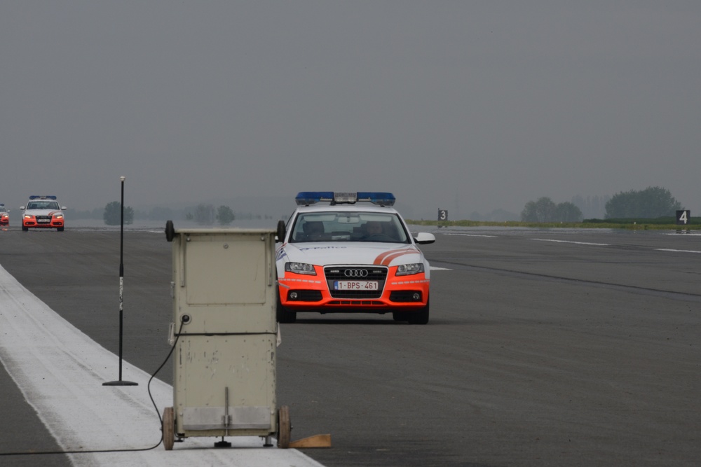 Belgian Federal Police speedometer calibration on airstrip