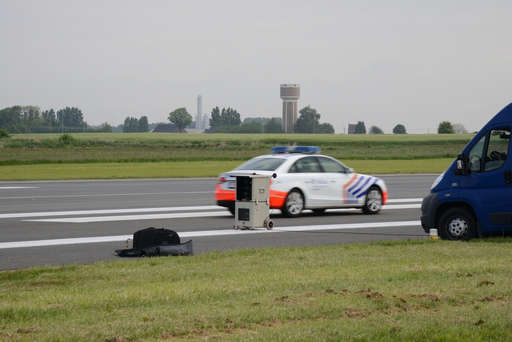 Belgian Federal Police speedometer calibration on airstrip