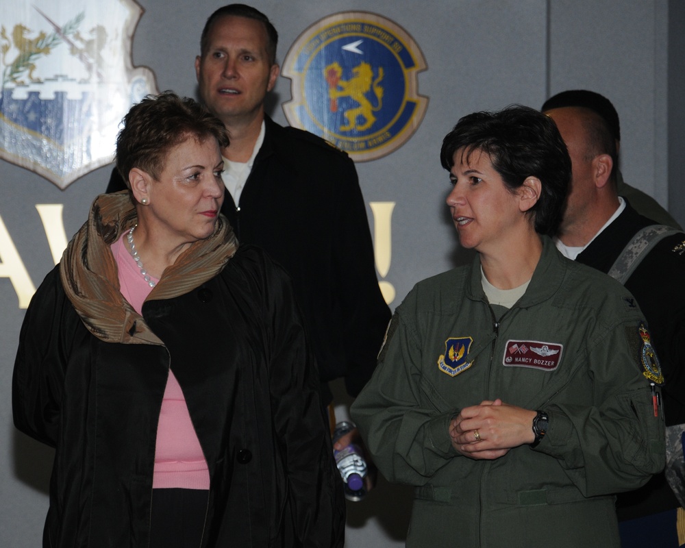 Acting undersecretary of defense for personnel and readiness visits Team Mildenhall
