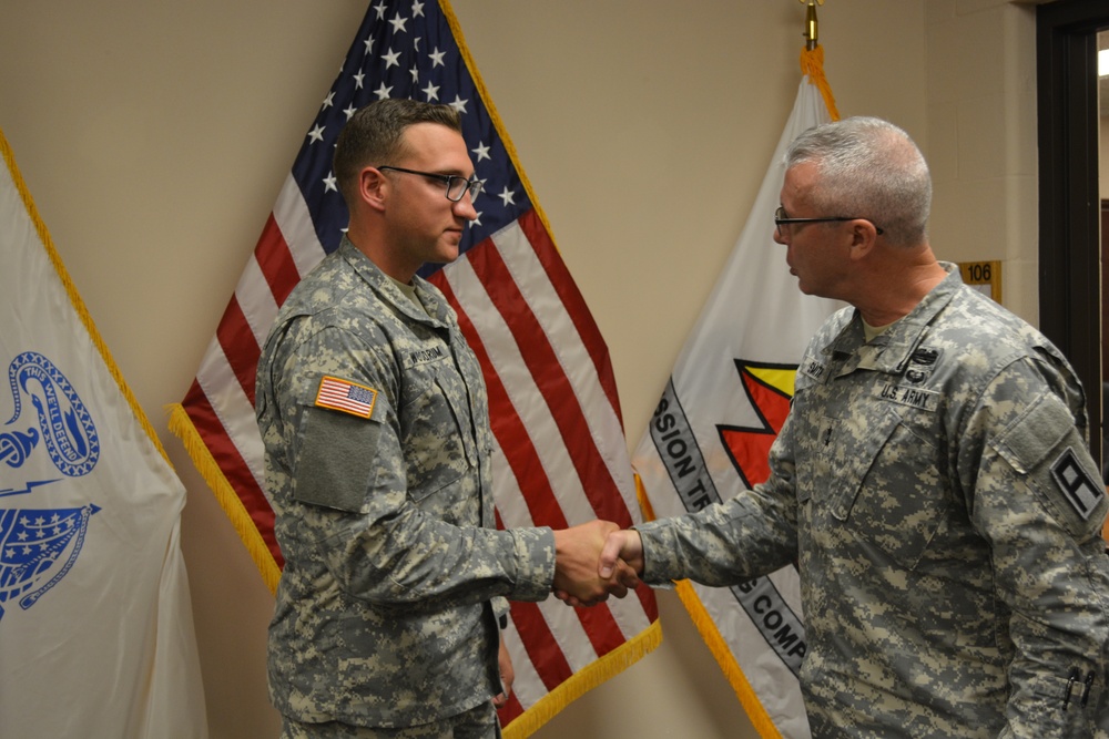 Missouri Guardsman awarded First Army coin for service