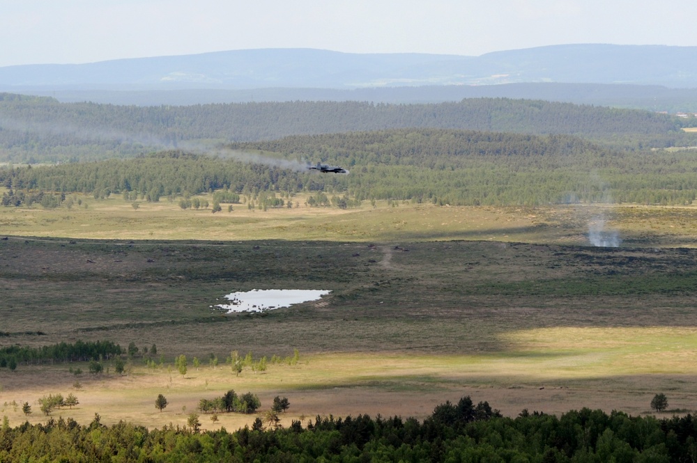 Combined Resolve II, SOF JTAC support A-10 Thunderbolt II jets from Idaho Air National Guard