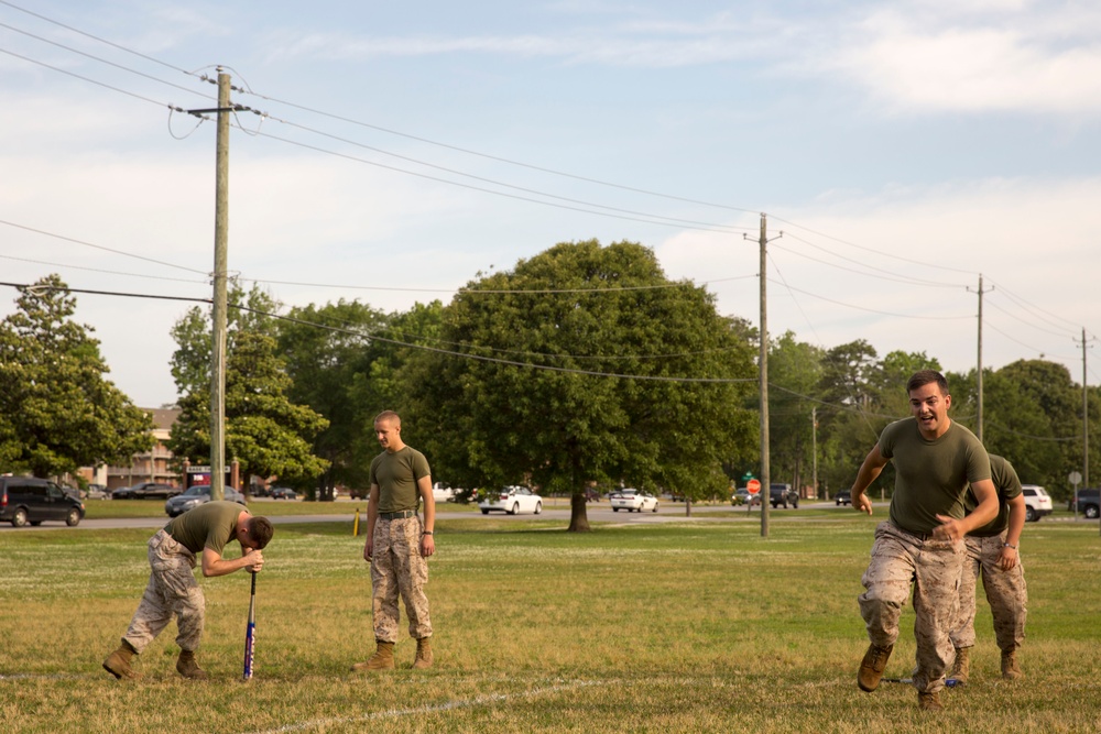 Challenge accepted: Marines battle it out in Commander’s Cup field meet