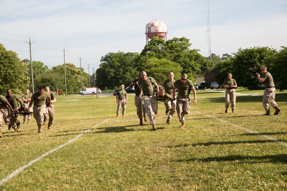 Challenge accepted: Marines battle it out in Commander’s Cup field meet