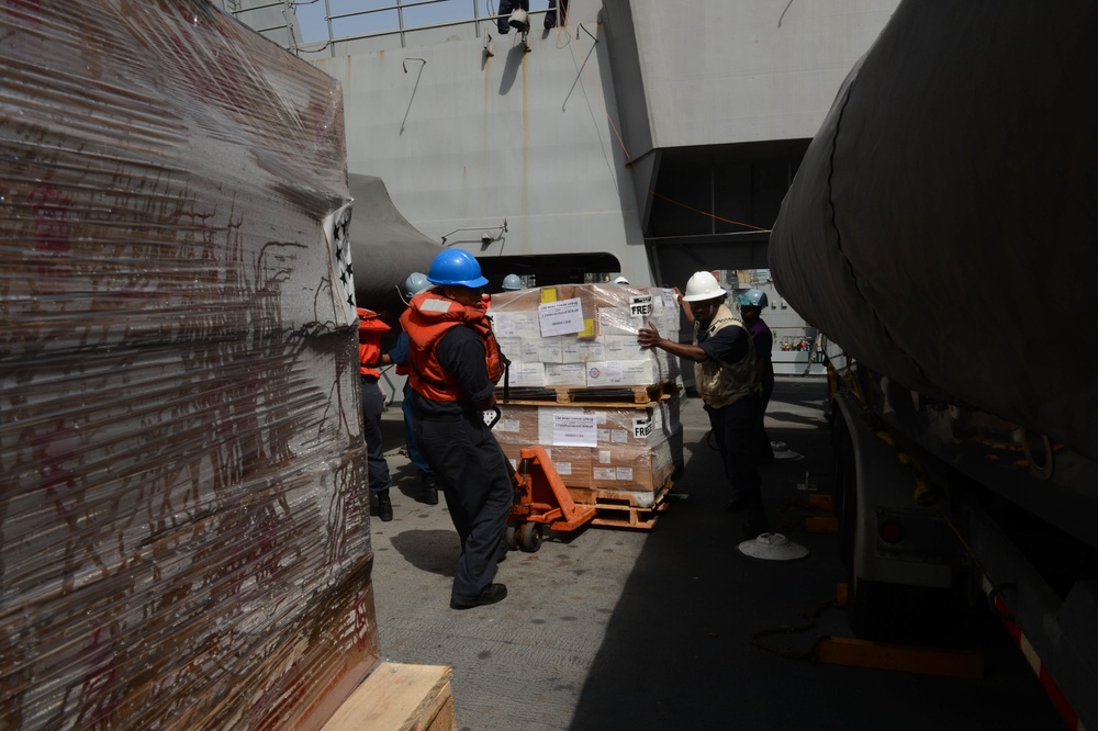 USS Mesa Verde replenishment