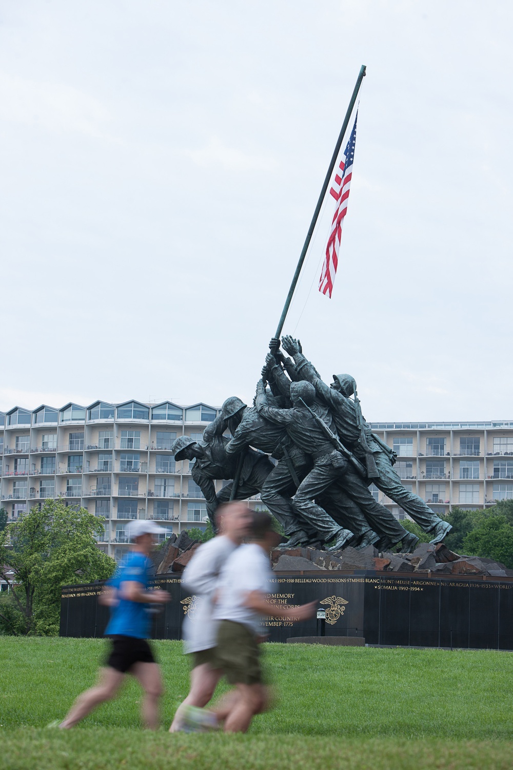 Pre Memorial Day weekend 7k wraps around Marine Corps War Memorial