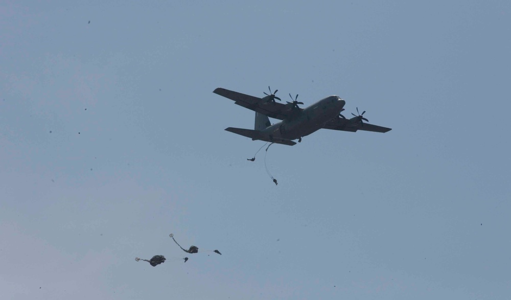 173rd Airborne and Lithuanian Iron Wolf Mechanized Infantry Brigade close allied exercise