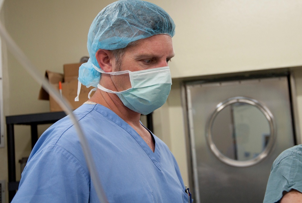 New Horizons team  performs surgery, teams with Belize hospital