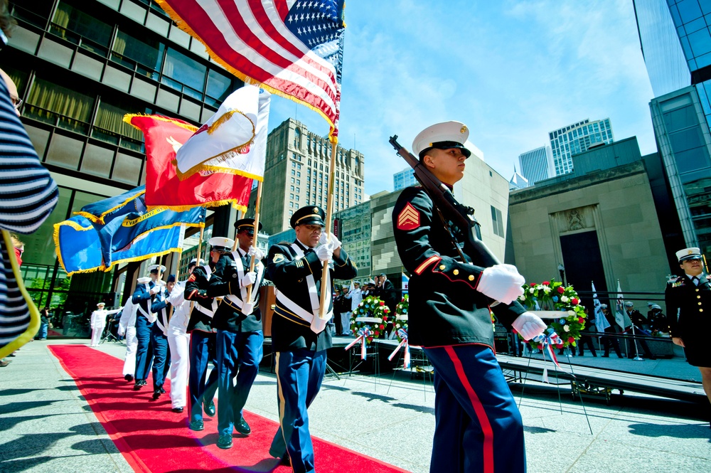 Service members, community celebrate Memorial Day in Chicago