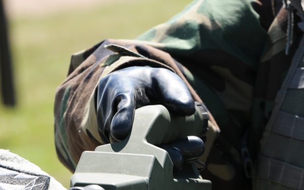 340th chemical soldiers train during Maple Resolve
