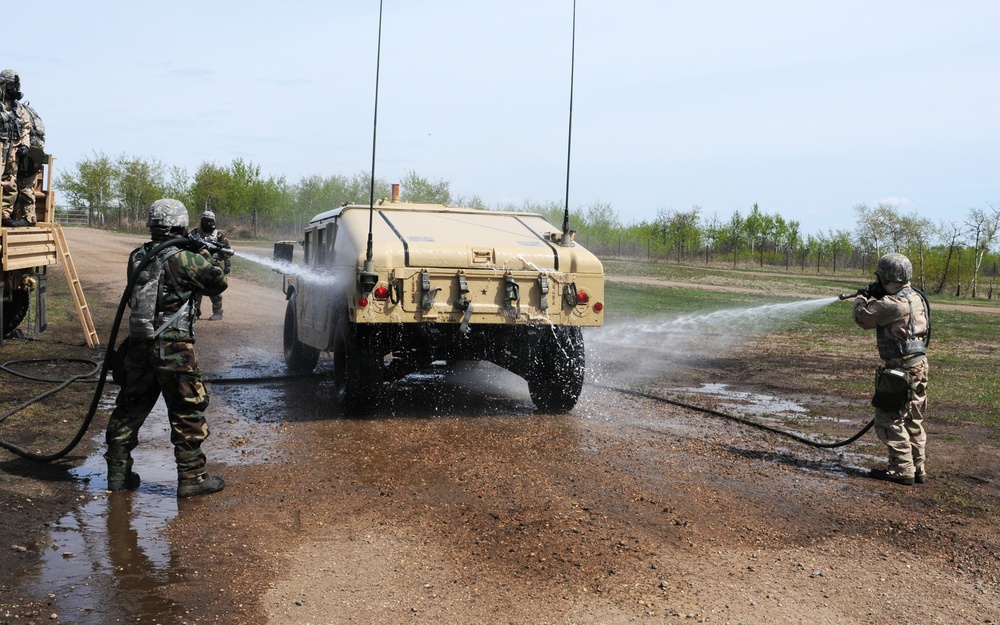340th chemical soldiers train during Maple Resolve