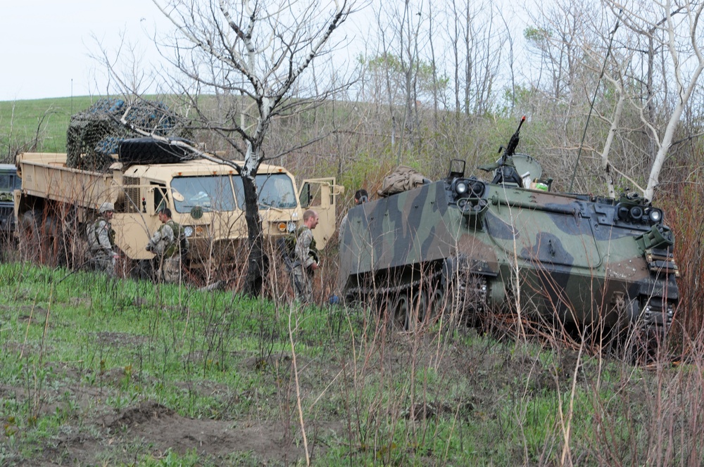 391st engineers partner with Canadian forces at Maple Resolve 14