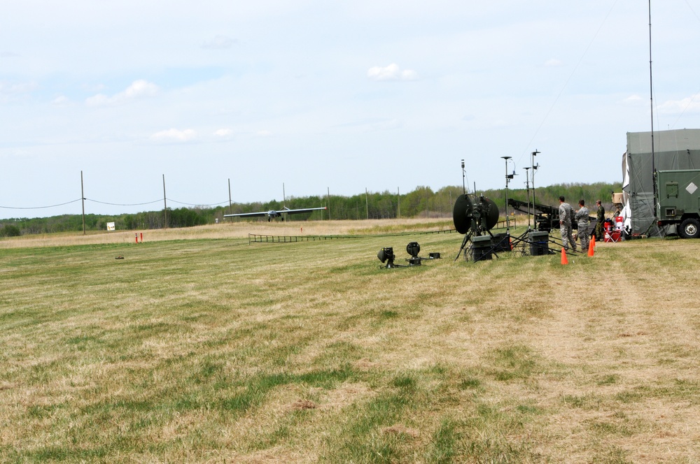 'Buzzards' provide eyes in the sky at Maple Resolve 14
