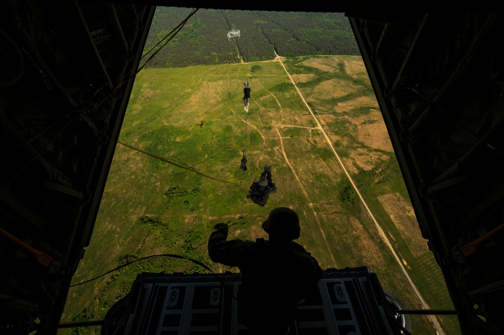 C-130J static line jumps