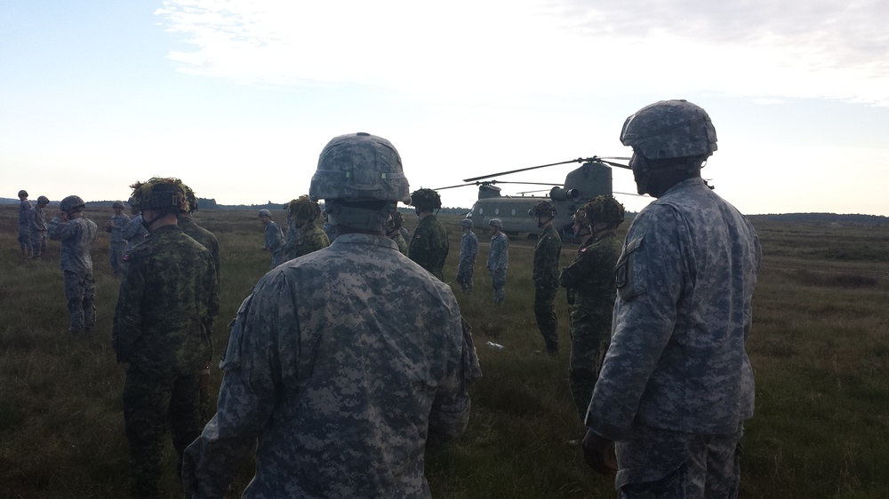 US, Canadian and Polish soldiers train for allied airborne operations