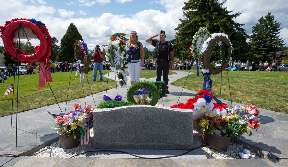 Bremerton Holds Memorial Day service