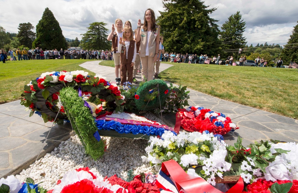 Bremerton holds Memorial Day service