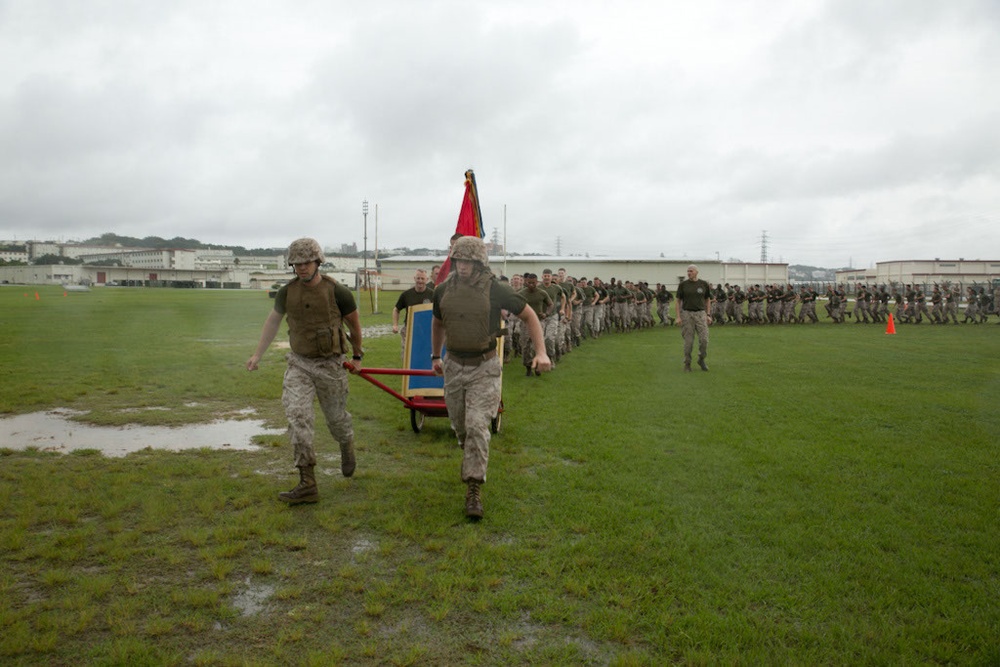 Marines make grand entrance for squad competition