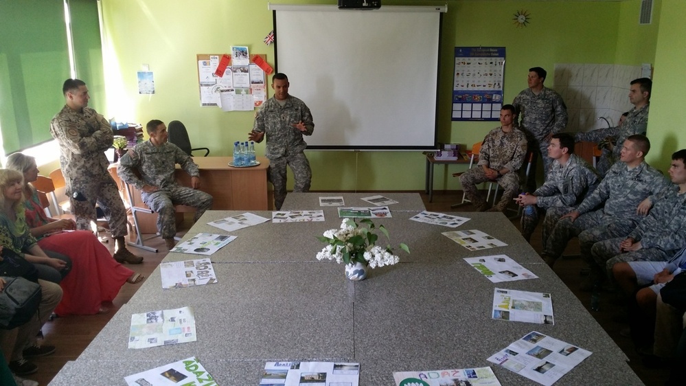 US paratroopers spend Memorial Day speaking with Latvian children