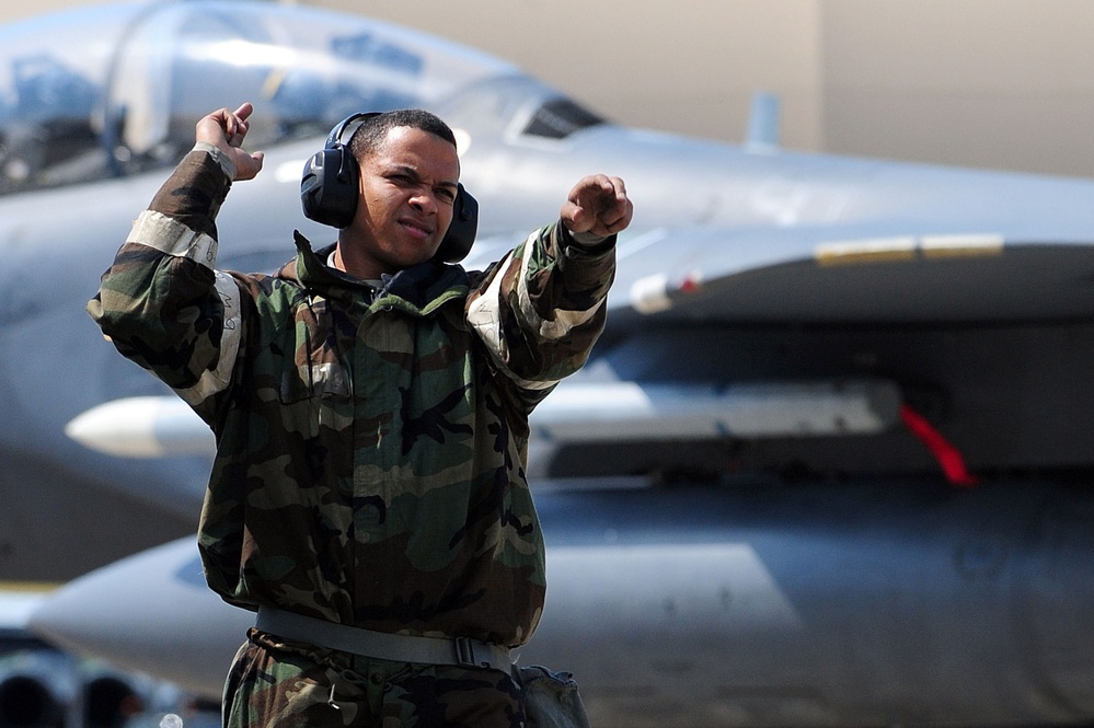 4 FW conducts Exercise CORONET WARRIOR 14-02