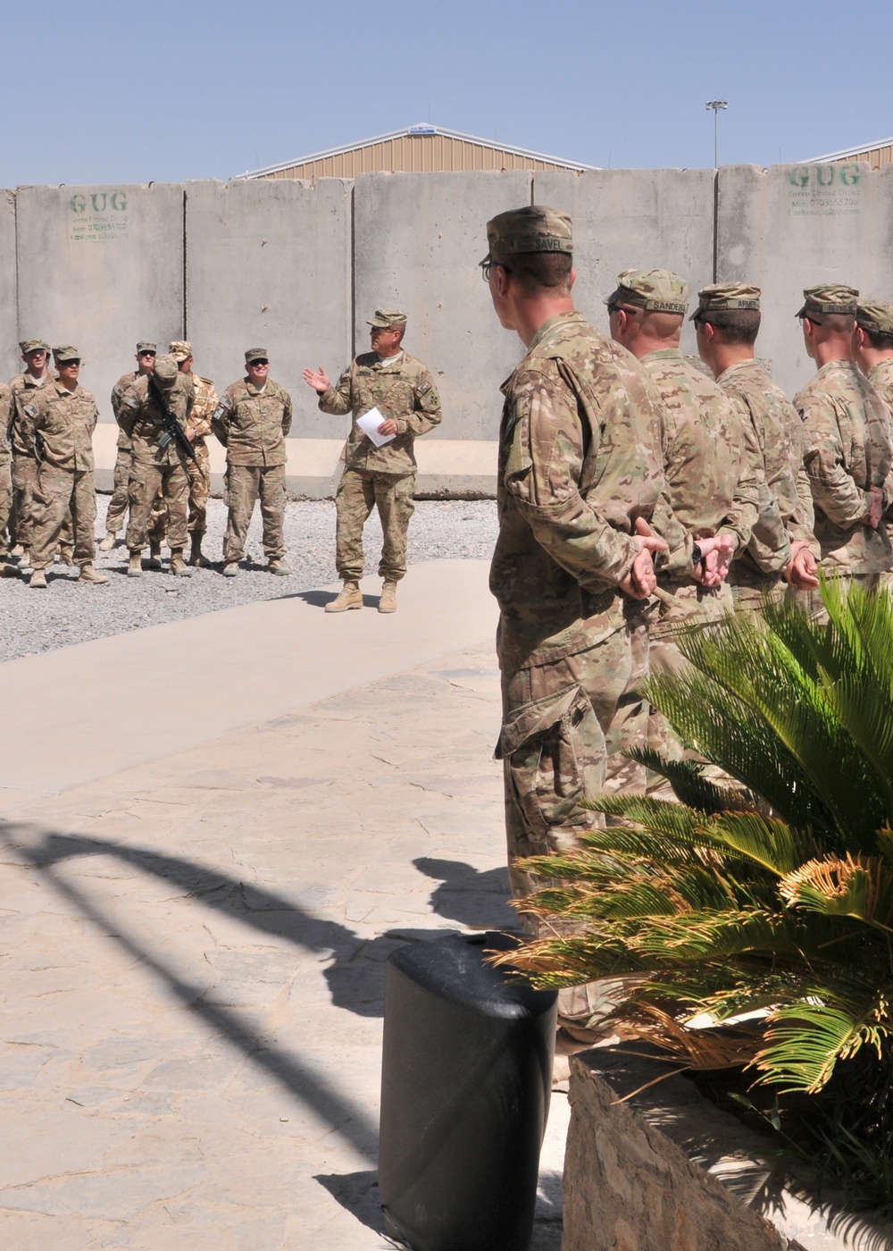 Brig. Gen. Thomson hands out end of tour awards