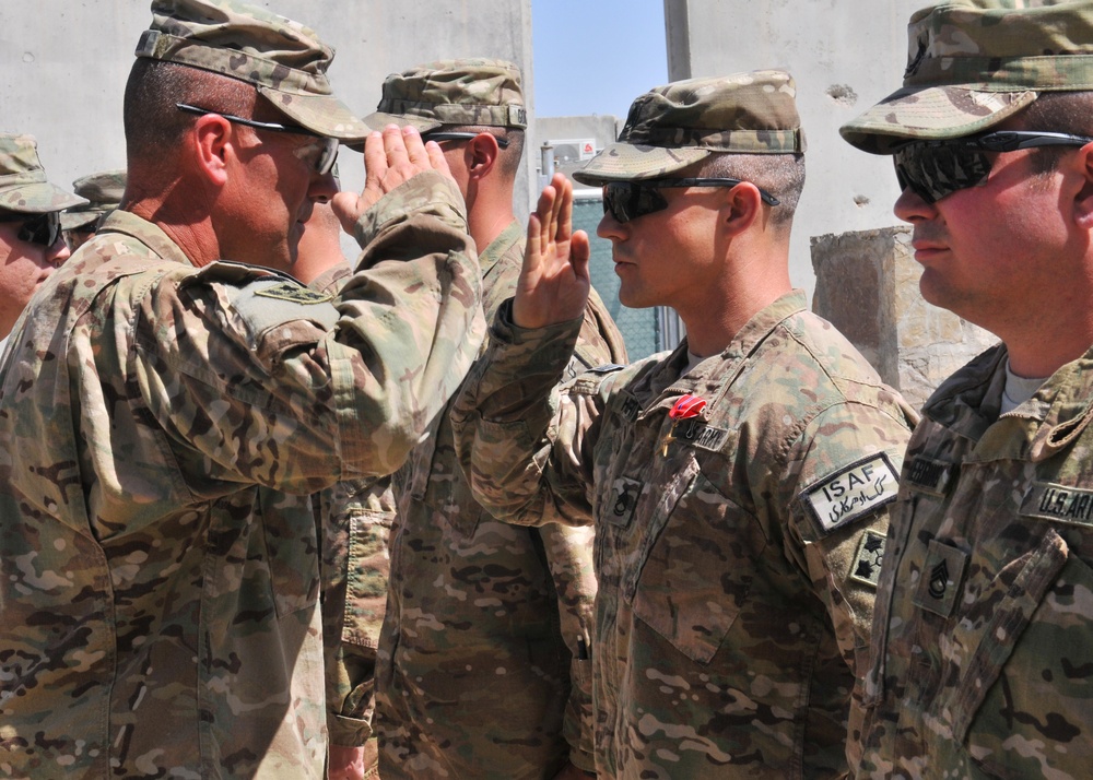 Brig. Gen. Thomson hands out end of tour awards