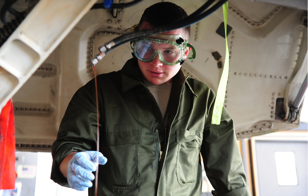 13th AMU maintainers support Eager Lion 2014