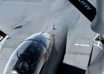 Col. Leavitt conducts final flight as 4th FW commander