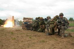 NATO allies hold breaching course in Poland