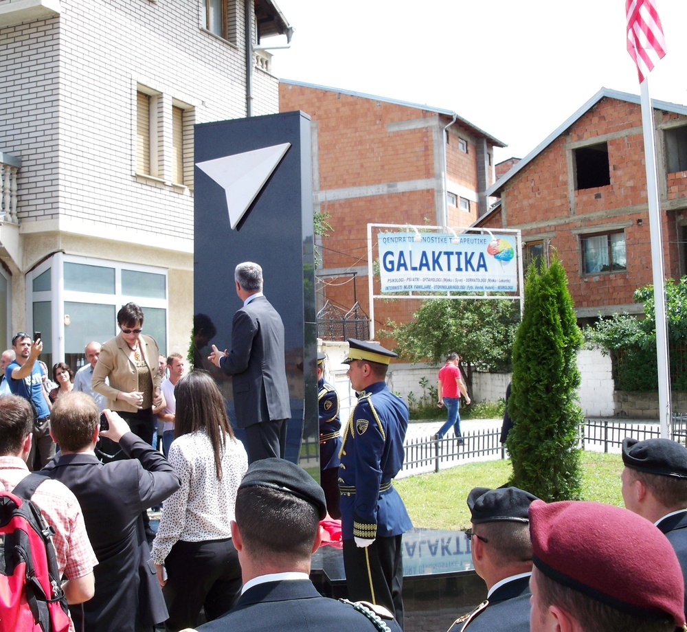 Unveiling the monument