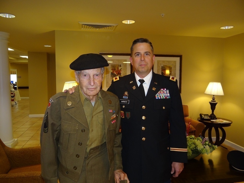 World War II veteran meets Army Reserve Soldier from former unit