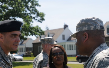 Brig. Gen. Dunn farewells the lieutenant colonel and Mrs. Hefner