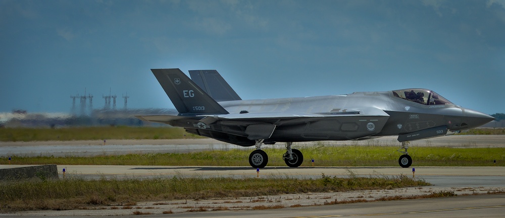 Final F-35A Lightning II lands on Eglin