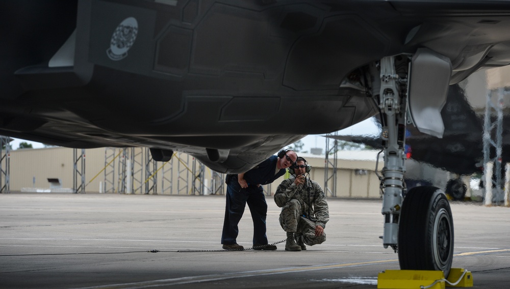 Final F-35A Lighting II lands on Eglin