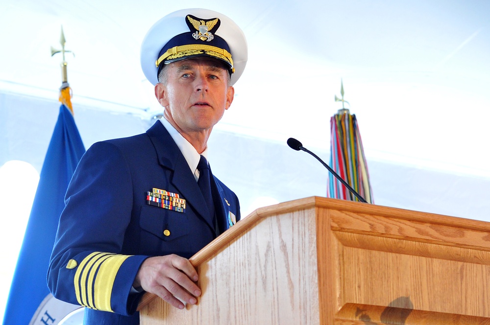 Zukunft assumes command of Coast Guard