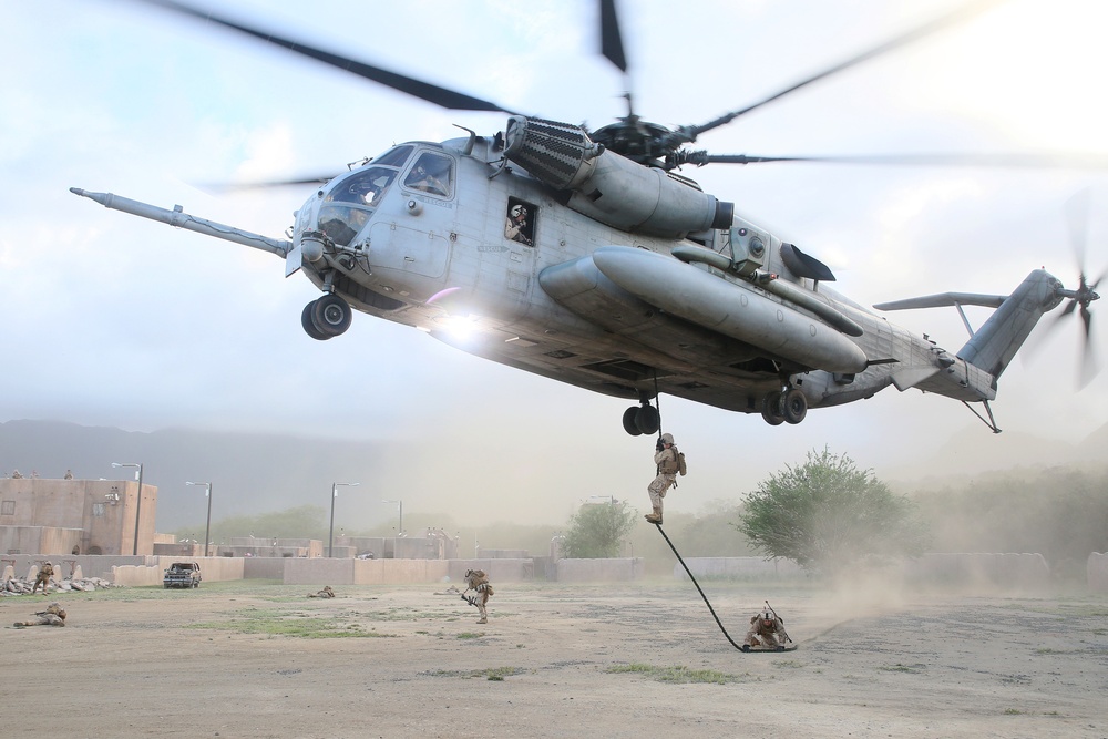 Marines fast-rope into urban terrain at MCTAB