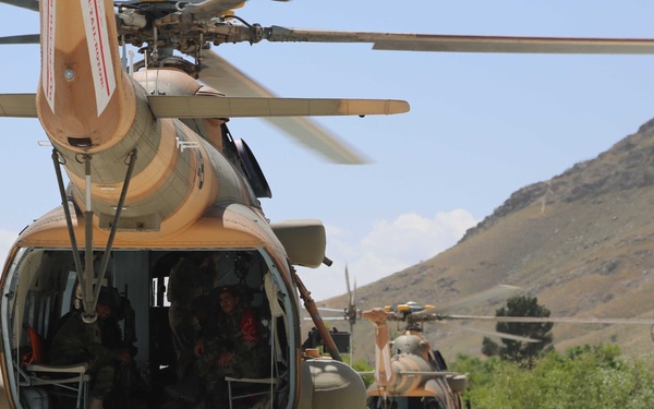 Commandos and Special Mission Wing conducts training