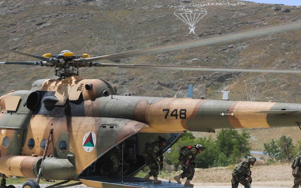 Commandos and Special Mission Wing conducts training